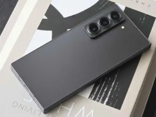 曝三星GalaxyZFold7采用钛金属背板 考虑移除 digitizer（数字转换器）组件！