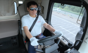 魏建军亲自开长城重卡半挂运货：全车1050匹马力 油耗仅24L/100km！