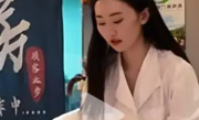 29岁女演员回应在餐厅当服务员 背后真相是什么