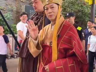 国庆长假多位老戏骨集体景区再“上岗”：大话西游唐僧、鸠摩智等重现经典角色！