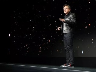 黄仁勋自曝“非常痛苦”！H20禁令让NVIDIA少赚150亿美元 助推华为崛起！